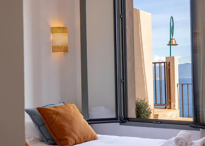 Ξενοδοχείο με διαμερίσματα Eole Cargèse